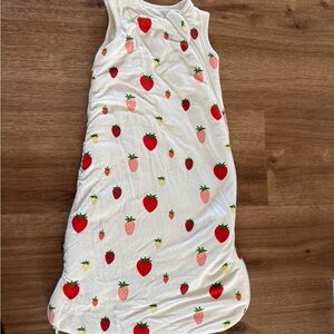 Strawberry Print Sleeveless Baby Sleep Sack XS 1.0Tog